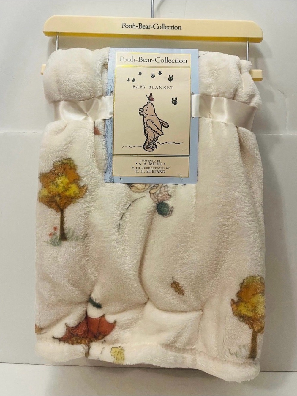 Winnie the Pooh Bear Collection Beige Baby Blanket Piglet Fall Autumn Leaves